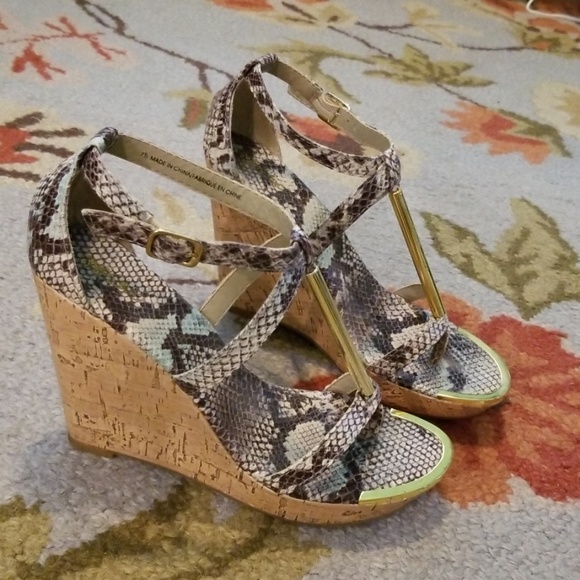 Mossimo animal print cork wedges with gold accents - Picture 1 of 6